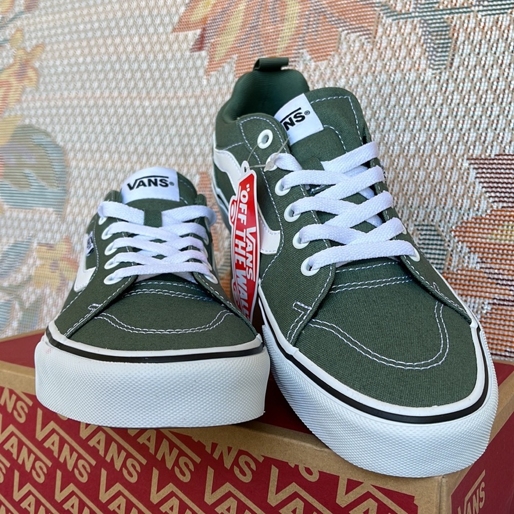 Vans Filmore
Canvas Duck Green/White
VNOA5HTXQ31
WMNS sneakers - Picture 7 of 16